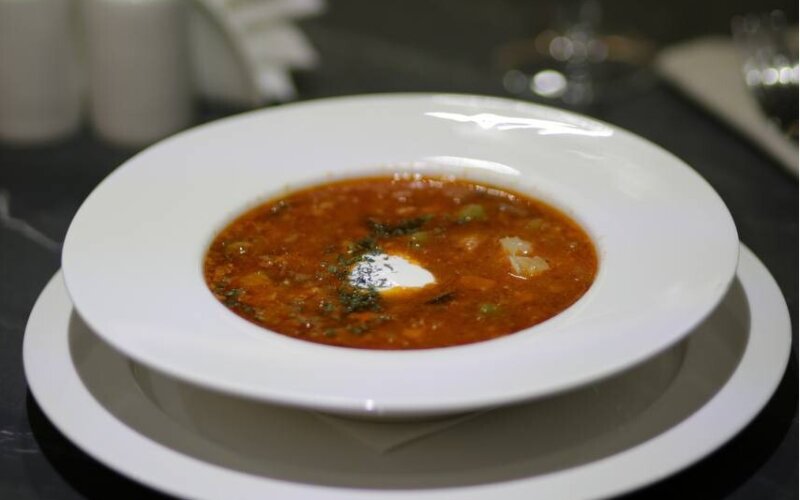 Солянка сборная мясная на копчёных рёбрах