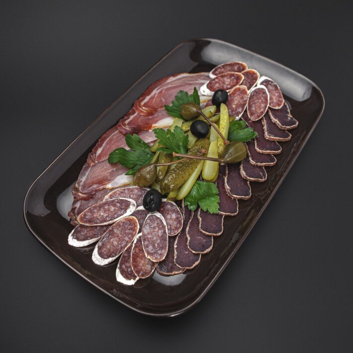 Мясная тарелка
