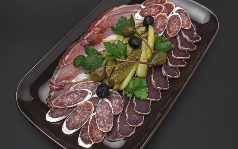 Мясная тарелка