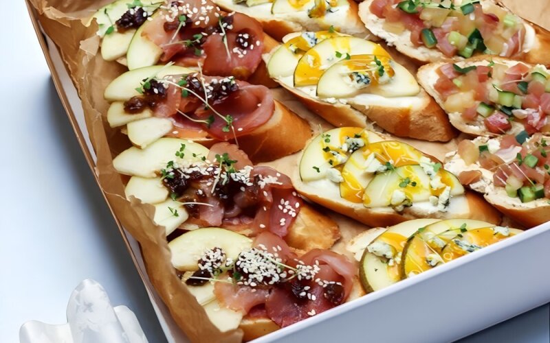 Бокс Средиземноморский с брускеттами mini