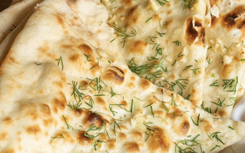 Фокачча с чесноком и укропом