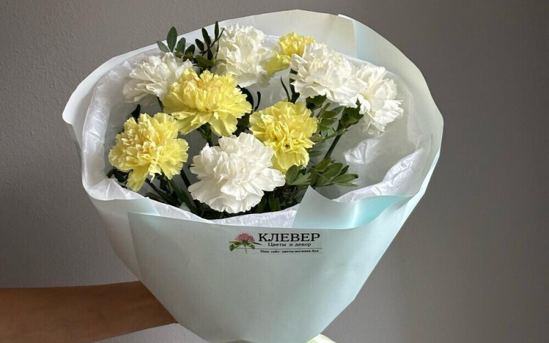 Букет из диантусов