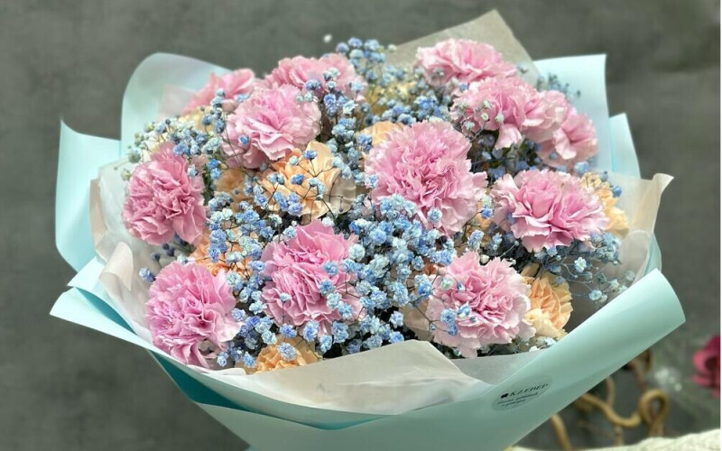 Букет из диантусов