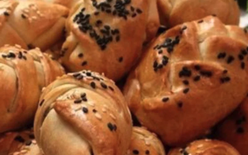 Пирожок с брусникой