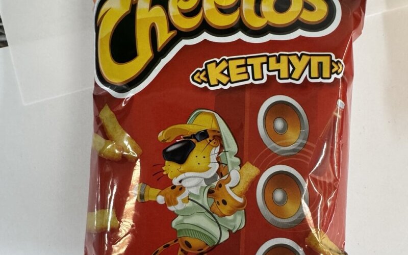 Чипсы «Cheetos» кетчуп