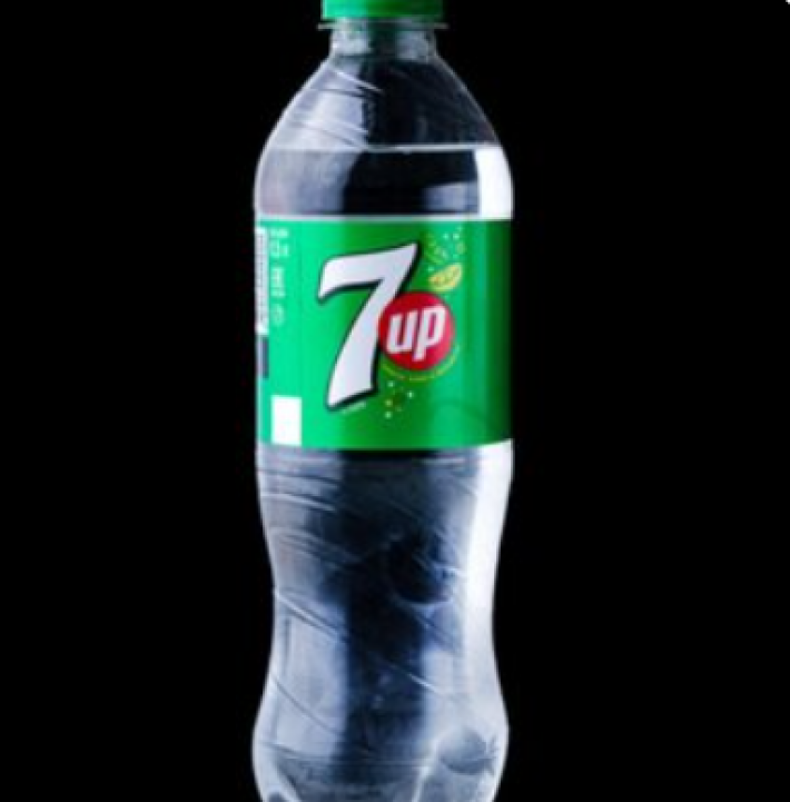 Напиток газированный «7UP»