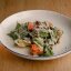 Салат с рубленой говядиной, артишоками и маринованным огурцом
