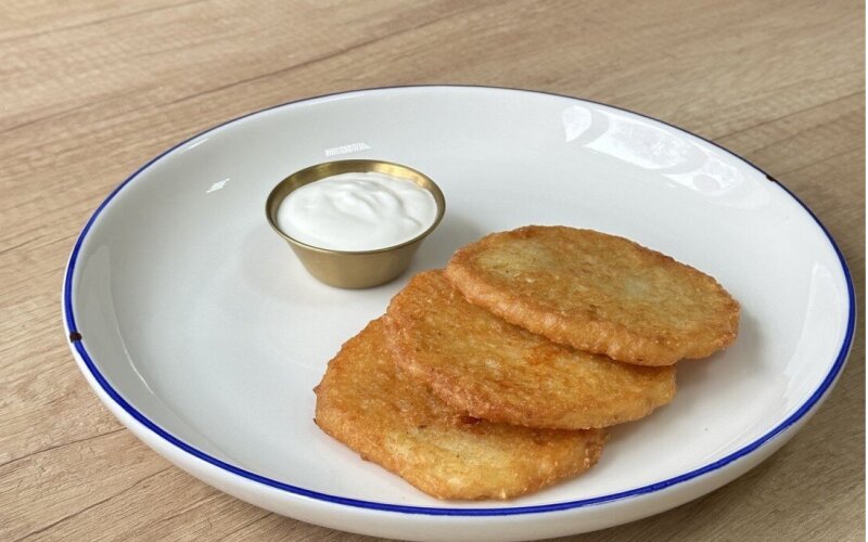 Драники со сметаной