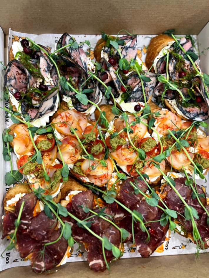 Бокс  Азиатский с брускеттами mini