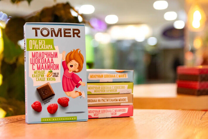 Шоколад молочный «Tomer» без сахара с малиной