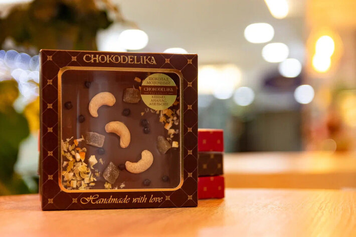 Шоколад молочный «Кешью, ананас, апельсин»