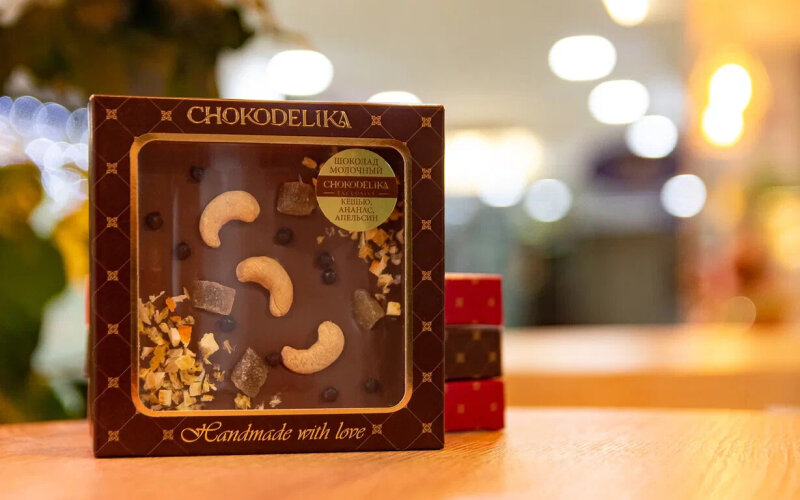 Шоколад молочный «Кешью, ананас, апельсин»