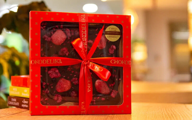 Шоколад «Тёмный» с украшением Беррифест