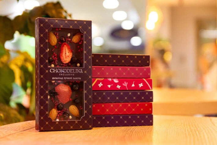 Шоколад тёмный «Миндаль, смородина, малина»