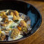 Жареные креветки с кукурузным кремом