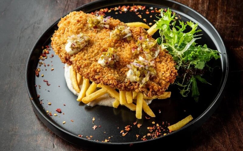 Шницель из говядины с трюфельным соусом