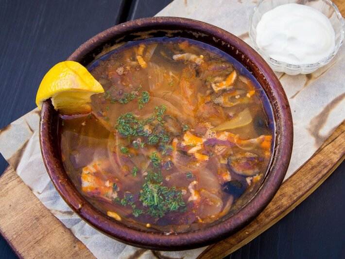 Солянка мясная забористая