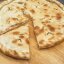 Пирог с лососем и соусом цезарь