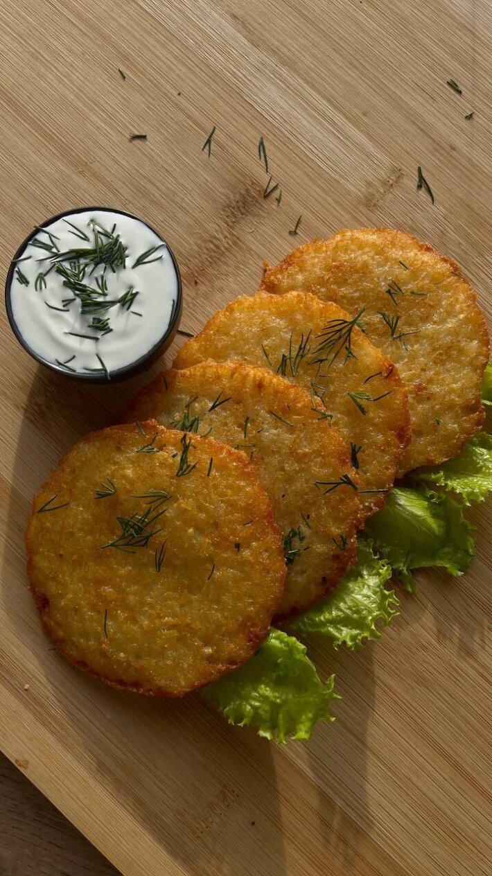 Драники со сметаной