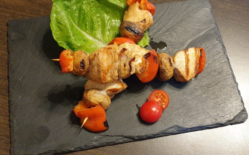 Куриный шашлык с овощами