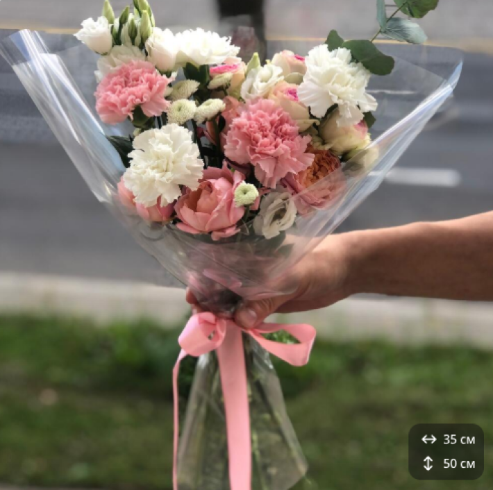 Букет «Стильный» 148 из кустовых роз, эустомы и диантусов
