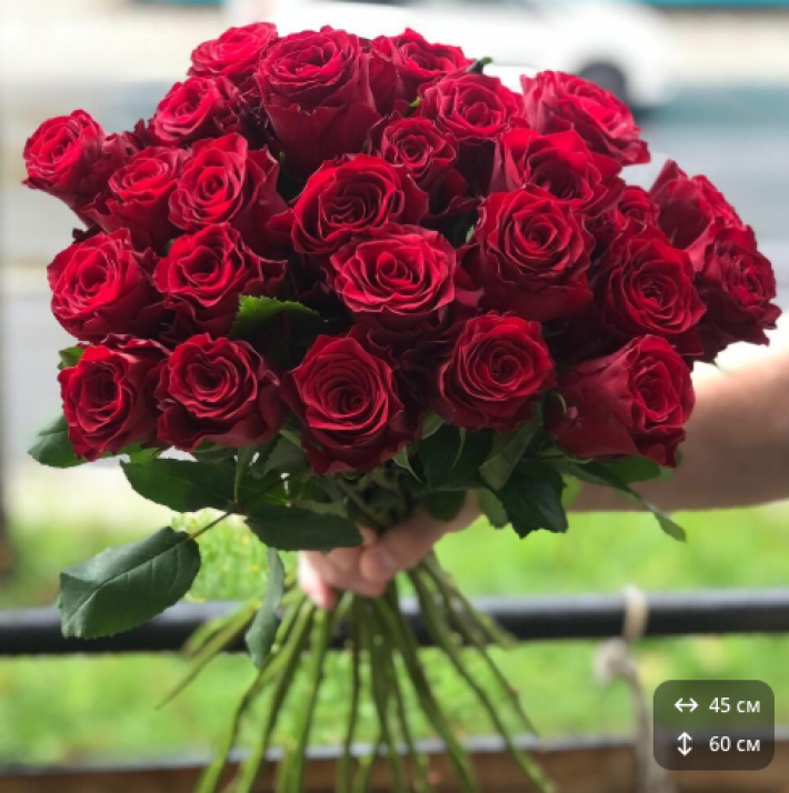 Букет из 25 красных роз