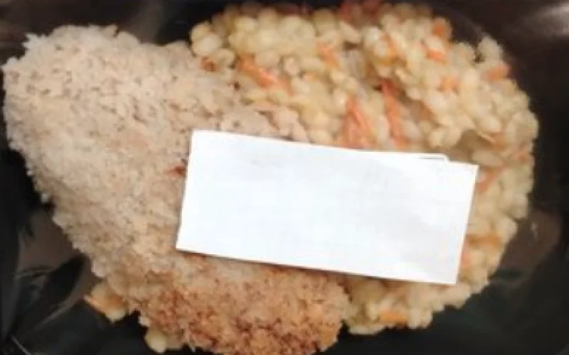 Котлета из свинины с перловкой и овощами