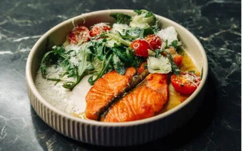 Стейк лосося в  апельсиновой глазури