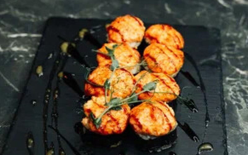 Запечённый ролл с форелью