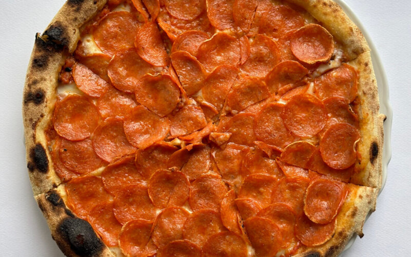 Пепперони и моцареллой