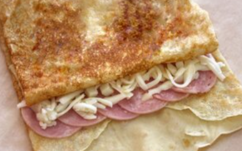 Блинчик с ветчиной и сыром