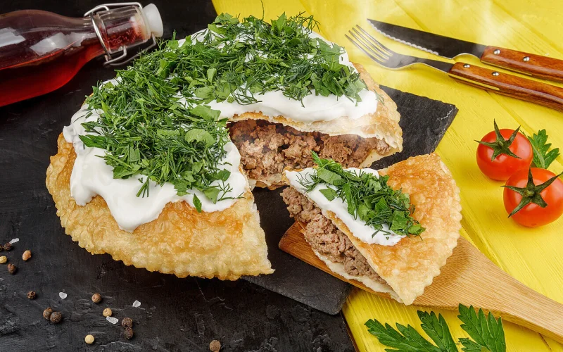 Пирог с говядиной и свининой