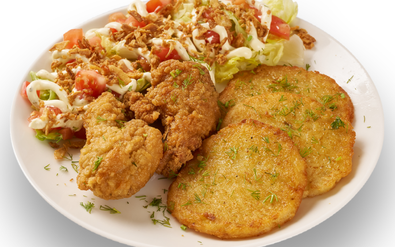 Ланч-бокс с куриными крылышками и драниками