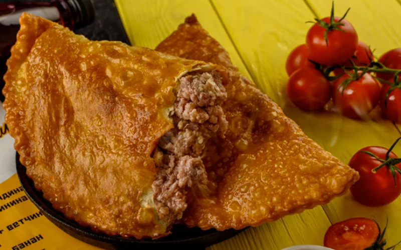 Чебурек с говядиной и свининой