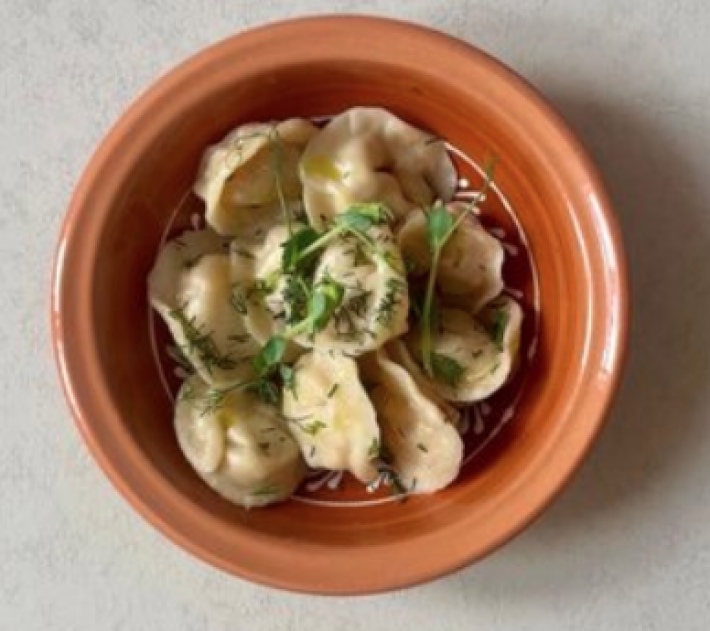 Пельмени с баклажаном, сыром и грибами
