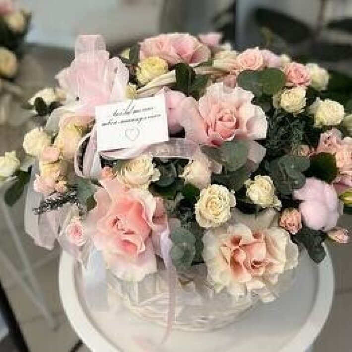 Корзина с французской розой
