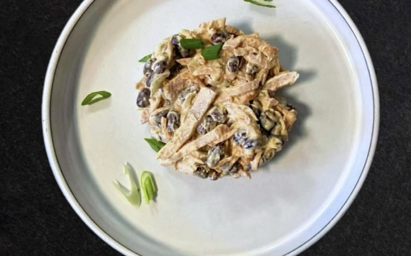 Мясной с фасолью