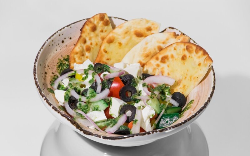 Греческий салат с фетой