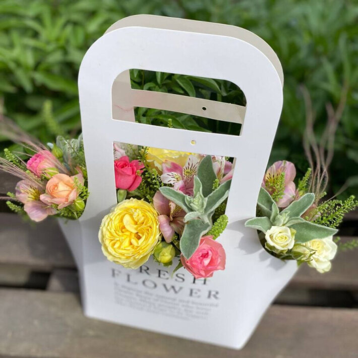 Фирменная сумочка «Fresh Flowers»