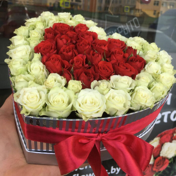 Коробка «Сердце» из кустовых роз