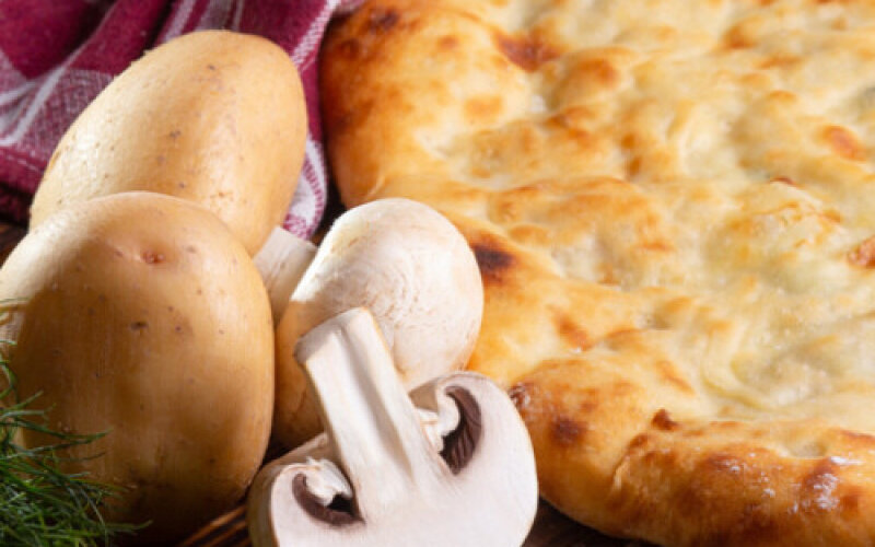 Пирог с картофелем и грибами