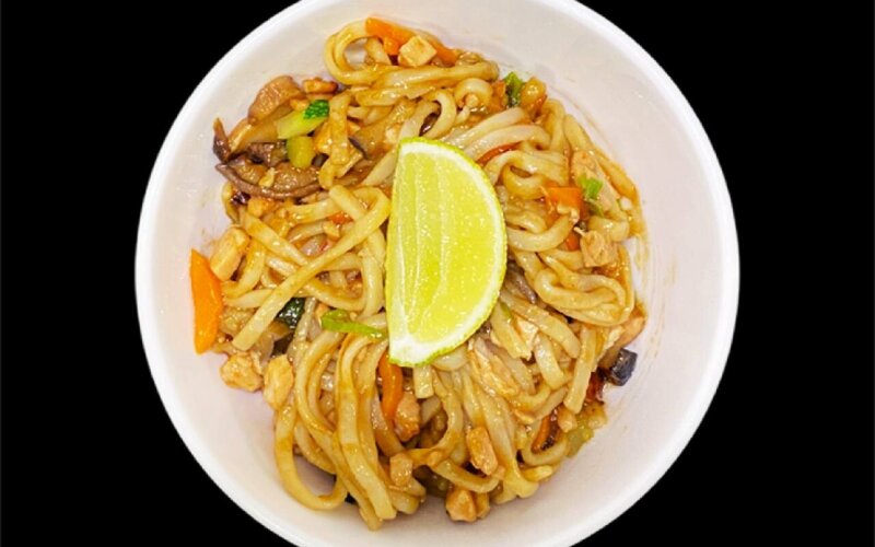 WOK «Удон» с курицей «терияки»