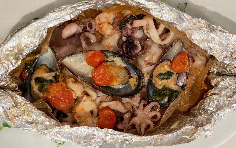 Морепродукты Cartoccio di mare