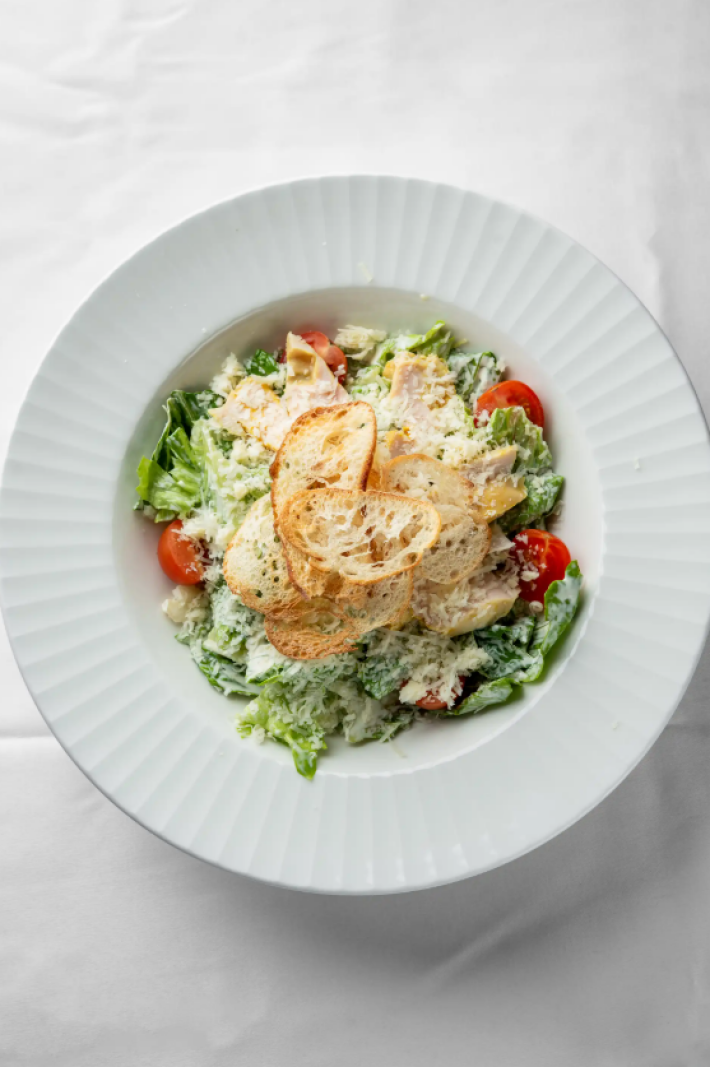 Салат «Цезарь» с цыпленком