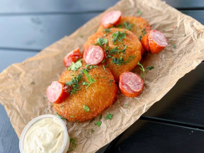 Драники с колбаской