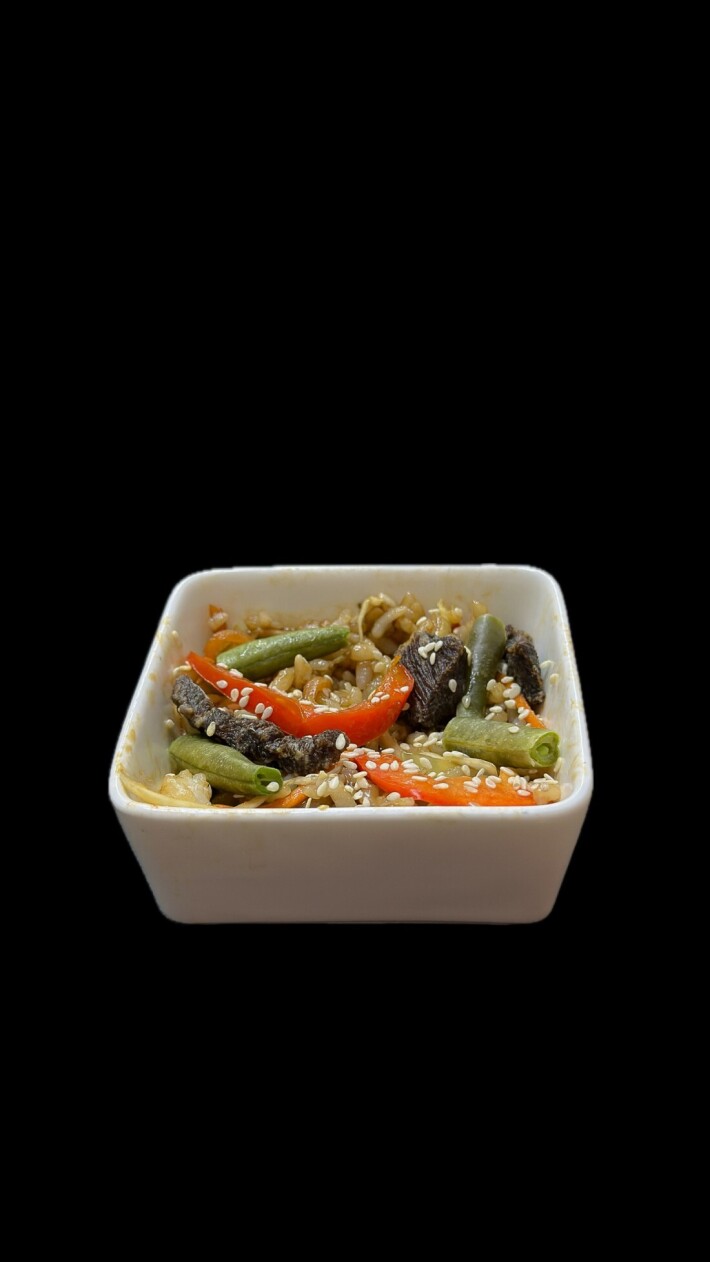 Wok острый с говядиной