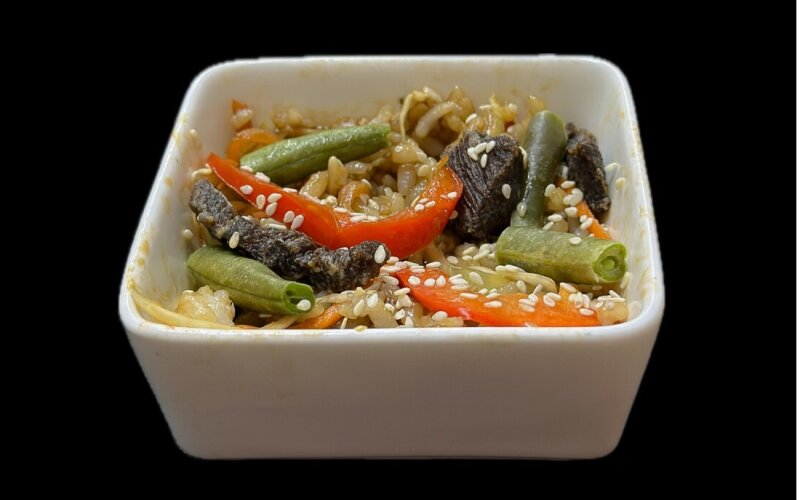 Wok острый с говядиной