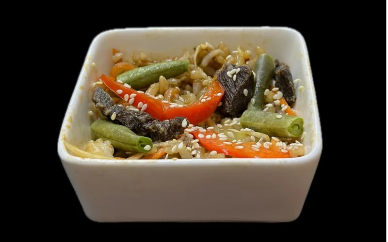 Wok острый с говядиной
