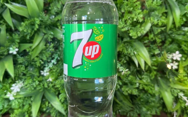 Напиток газированный «7Up»
