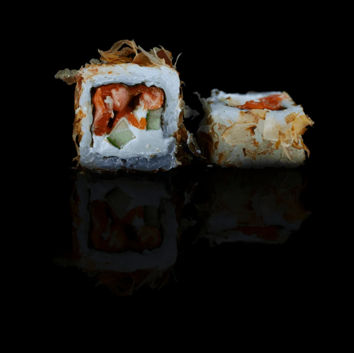 Ролл «Бонито с лососем»